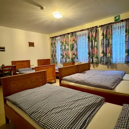 Gaststaette Waldsteinhaus Hostel Zell im Fichtelgebirge